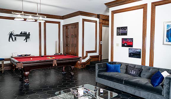 grooms room with pool table